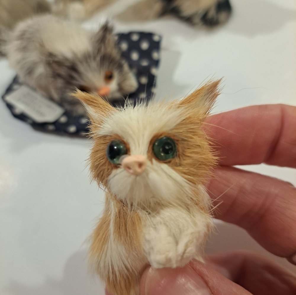 5 Rabbit Fur Mini Cat Kitty Realistic Figurines - Picture 6 of 6
